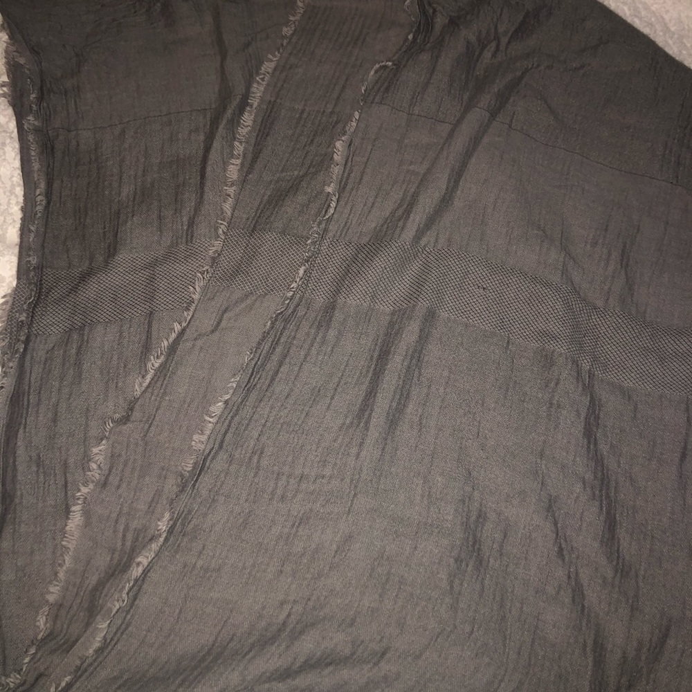 🎁Ann Taylor Gray Scarf🎁